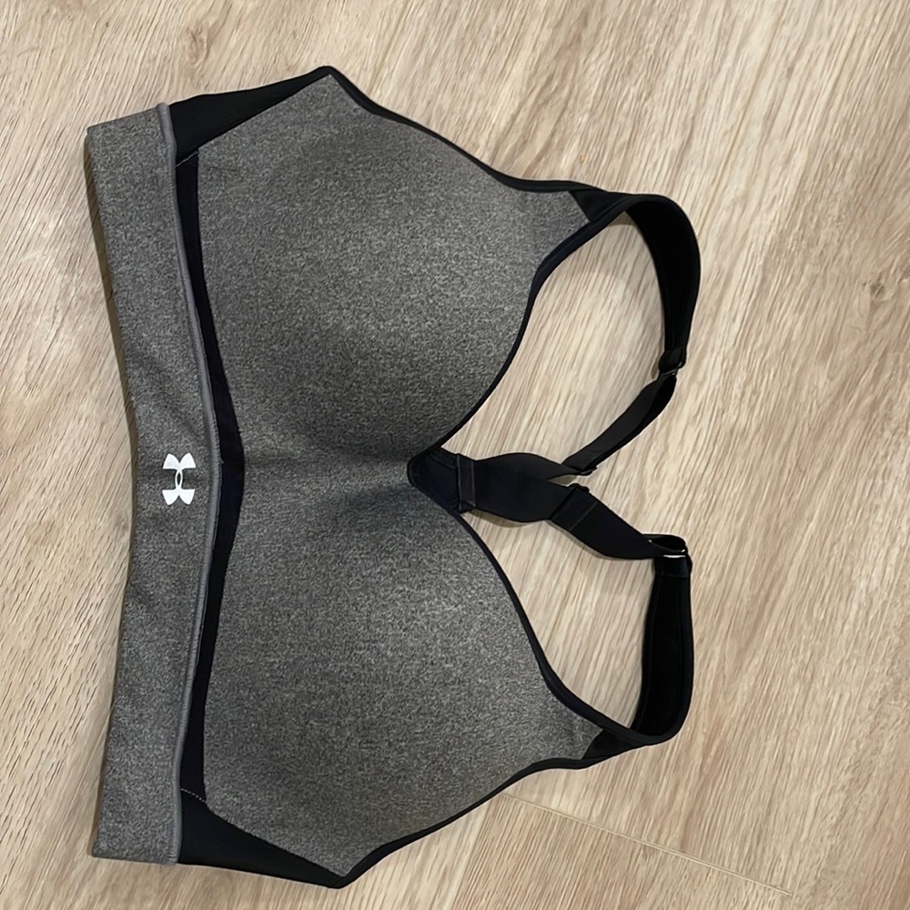 UNDERARMOR SPORTSBRA 38C